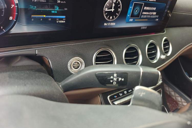 Used Mercedes-Benz E-Class 2019 E 200 L Sport Edition Gear Lever