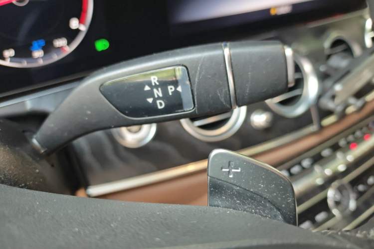Used Mercedes-Benz E-Class 2019 E 300 L Sporty and Stylish Model Gear Lever