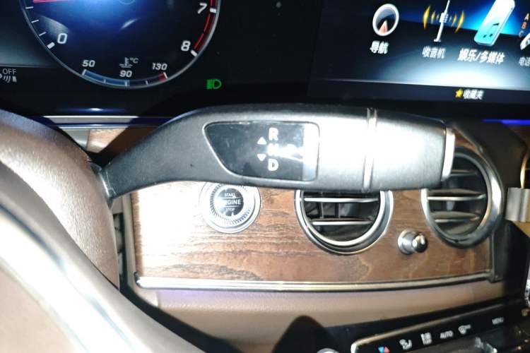Used Mercedes-Benz E-Class 2019 Facelifted E 300 L Stylish Version Gear Lever