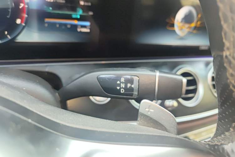Used Mercedes-Benz E-Class 2019 E 200 L Sport 4MATIC Gear Lever