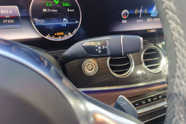 Used Mercedes-Benz E-Class 2019 E 260 L Sport Edition Gear Lever