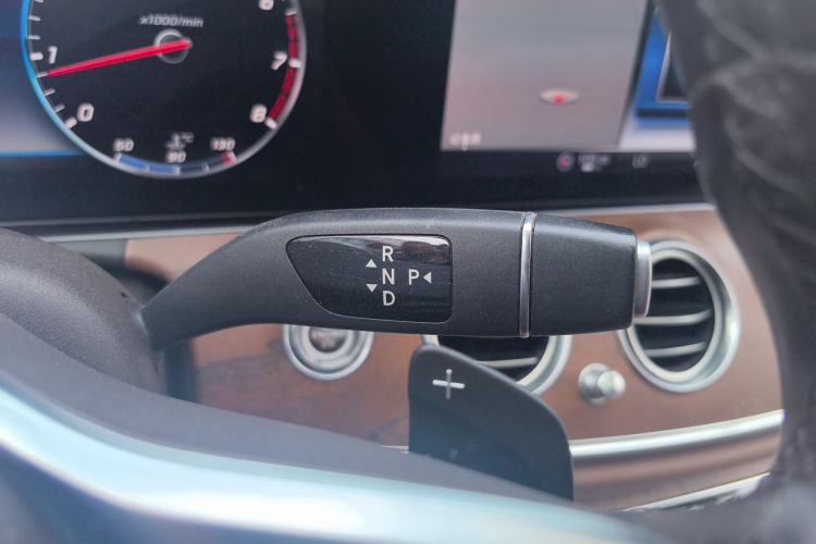 Used Mercedes-Benz E-Class 2019 Facelifted E 300 L Stylish Version Gear Lever