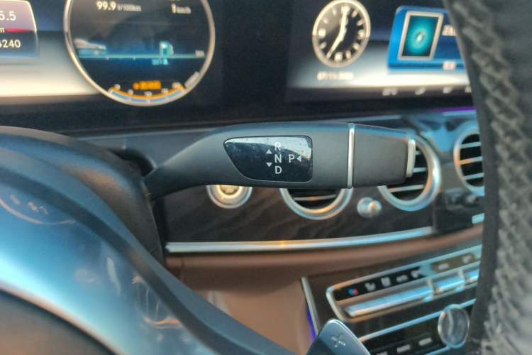 Used Mercedes-Benz E-Class 2019 E 200 L Sport Edition Gear Lever