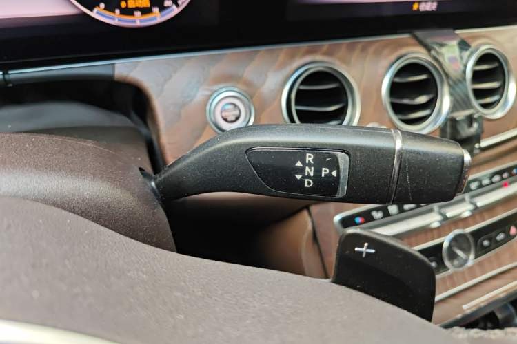 Used Mercedes-Benz E-Class 2019 E 260 L Gear Lever