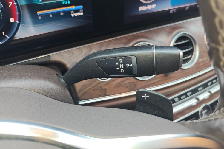 Used Mercedes-Benz E-Class 2019 Restyled E 300 L Luxury Edition Gear Lever