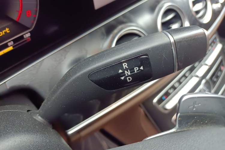 Used Mercedes-Benz E-Class 2019 Restyled E 300 L Sporty and Stylish Edition Gear Lever