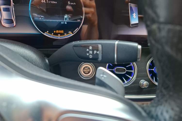 Used Mercedes-Benz E-Class 2019 Restyled E 300 L Sporty and Stylish Edition Gear Lever
