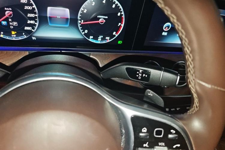 Used Mercedes-Benz E-Class 2019 Facelifted E 300 L Stylish Version Gear Lever