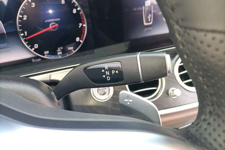 Used Mercedes-Benz E-Class 2019 E 300 L Sport Luxury Edition Gear Lever