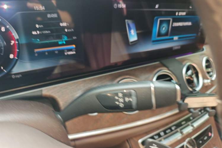 Used Mercedes-Benz E-Class 2019 E 200 L Gear Lever