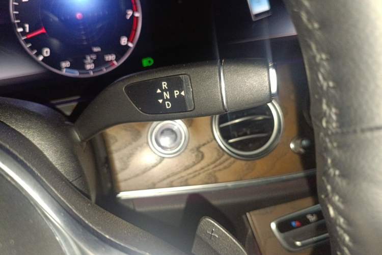 Used Mercedes-Benz E-Class 2019 E 260 L Gear Lever