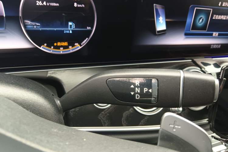 Used Mercedes-Benz E-Class 2019 E 300 L Sporty and Stylish Model Gear Lever