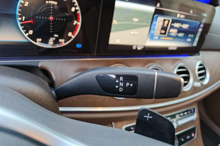 Used Mercedes-Benz E-Class 2019 E 300 L Stylish Model Gear Lever