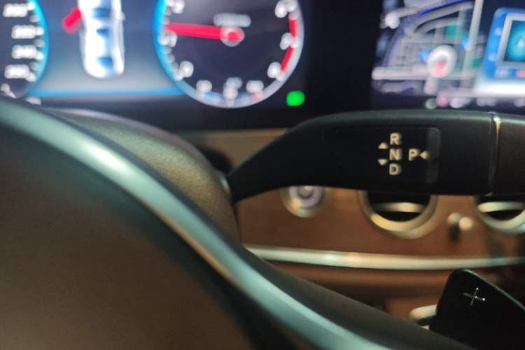 Used Mercedes-Benz E-Class 2019 E 300 L Luxury Model Gear Lever