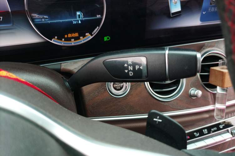 Used Mercedes-Benz E-Class 2019 Facelifted E 300 L Stylish Version Gear Lever