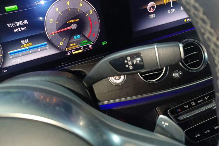 Used Mercedes-Benz E-Class 2019 E 260 L Sport Edition Gear Lever
