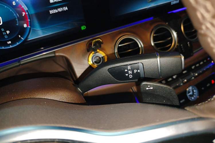 Used Mercedes-Benz E-Class 2019 E 200 L Gear Lever
