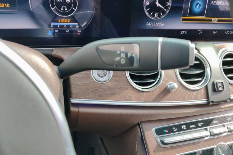Used Mercedes-Benz E-Class 2019 E 200 L Gear Lever