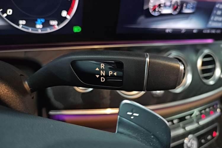 Used Mercedes-Benz E-Class 2019 E 300 L Sport Luxury Edition Gear Lever