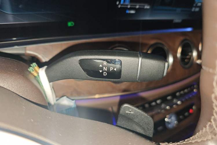 Used Mercedes-Benz E-Class 2019 E 300 L Luxury Model Gear Lever