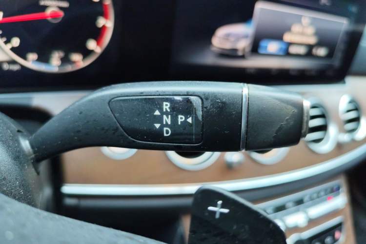 Used Mercedes-Benz E-Class 2019 Facelifted E 300 L Stylish Version Gear Lever