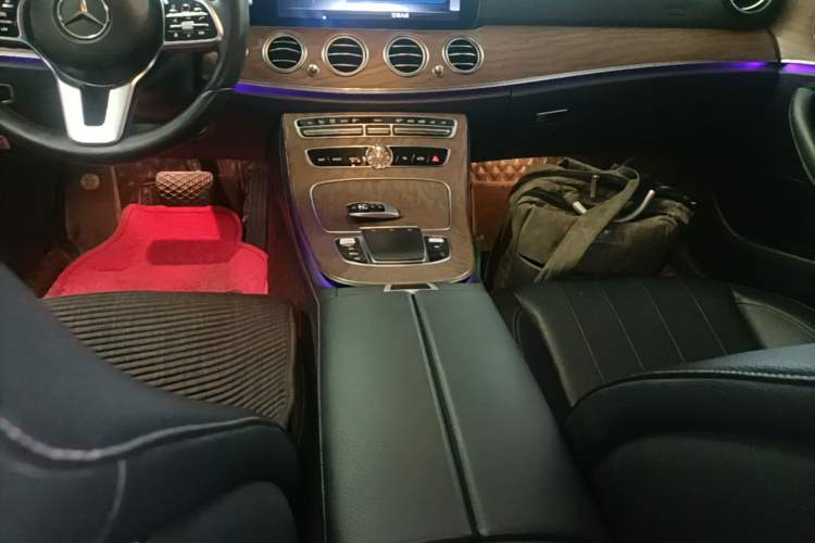 Used Mercedes-Benz E-Class 2019 Facelifted E 300 L Stylish Version Gear Lever