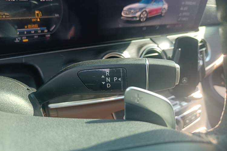 Used Mercedes-Benz E-Class 2019 E 260 L Sport 4MATIC Gear Lever