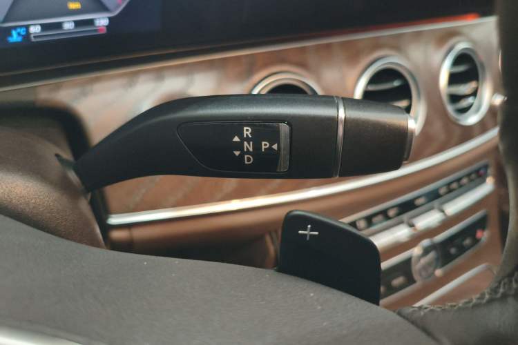 Used Mercedes-Benz E-Class 2019 E 300 L Luxury Model Gear Lever