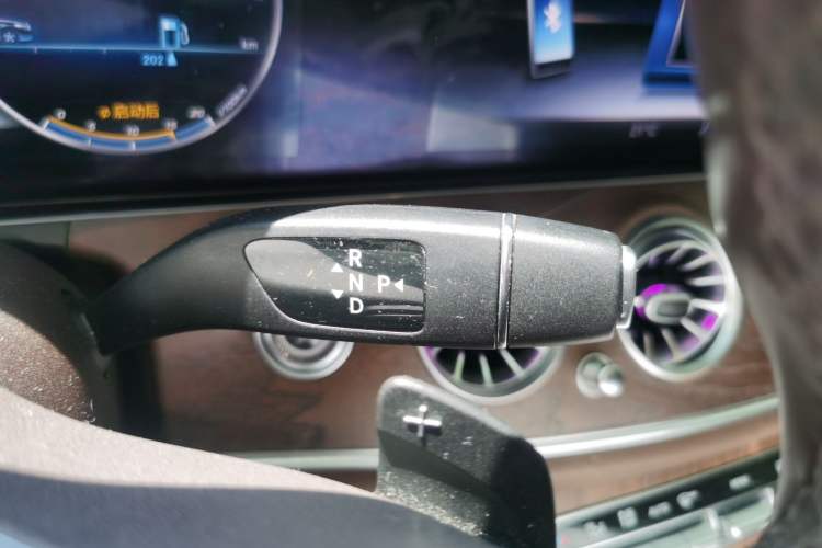 Used Mercedes-Benz E-Class 2019 Facelifted E 300 L Stylish Version Gear Lever