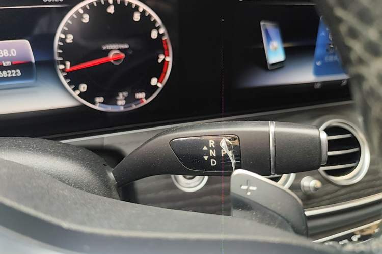 Used Mercedes-Benz E-Class 2019 Restyled E 300 L Sporty and Stylish Edition Gear Lever