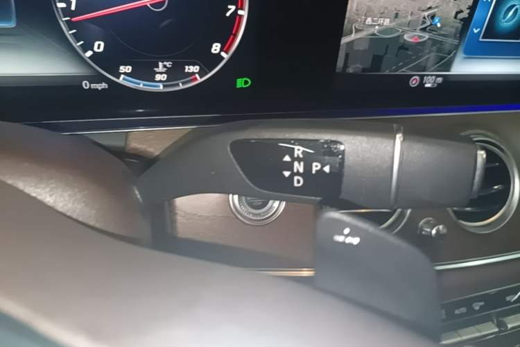 Used Mercedes-Benz E-Class 2019 E 200 L Gear Lever