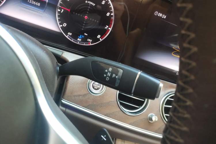 Used Mercedes-Benz E-Class 2019 E 260 L Gear Lever
