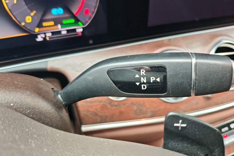 Used Mercedes-Benz E-Class 2019 E 260 L Gear Lever