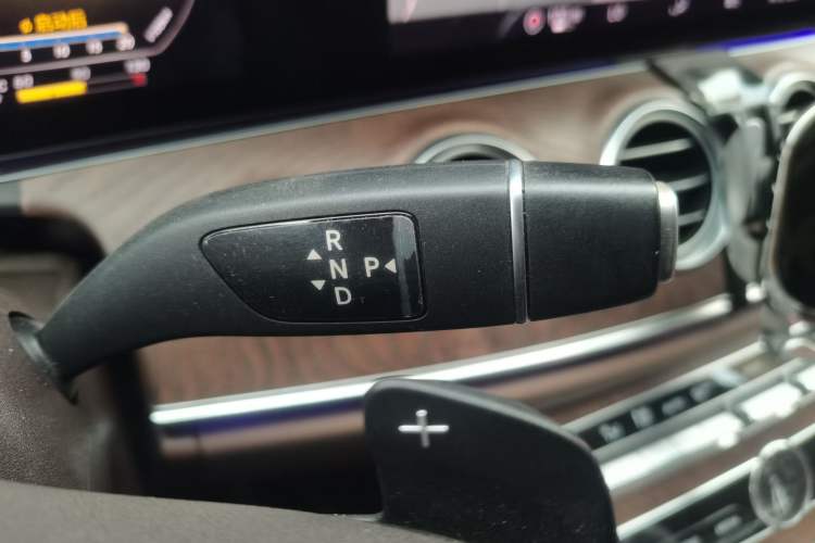 Used Mercedes-Benz E-Class 2019 E 300 L Stylish Model Gear Lever