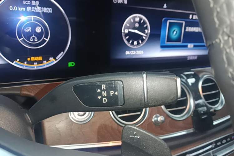 Used Mercedes-Benz E-Class 2019 Facelifted E 300 L Stylish Version Gear Lever