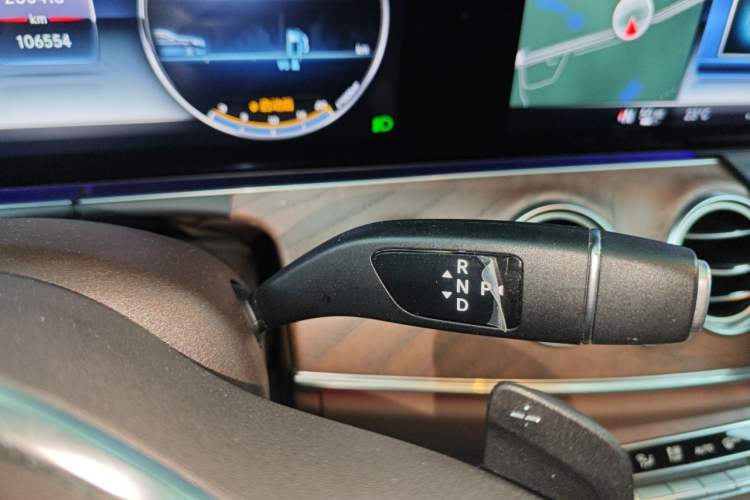 Used Mercedes-Benz E-Class 2019 Facelifted E 300 L Stylish Version Gear Lever