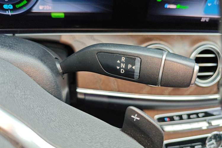 Used Mercedes-Benz E-Class 2019 E 260 L Gear Lever
