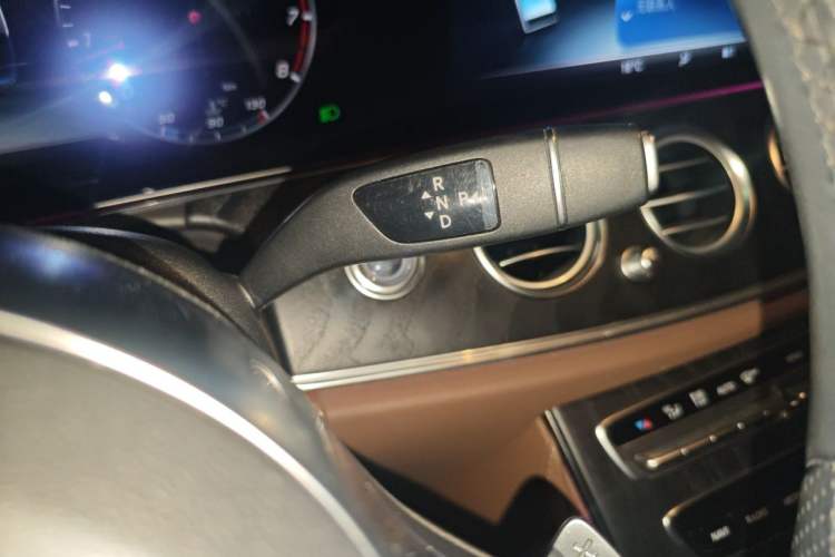 Used Mercedes-Benz E-Class 2019 E 300 L Sporty and Stylish Model Gear Lever