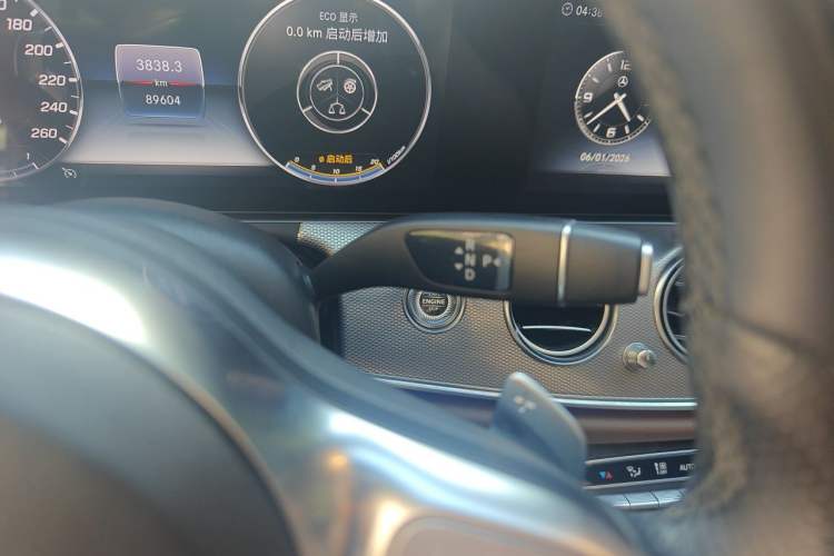 Used Mercedes-Benz E-Class 2019 E 260 Sport Edition Gear Lever