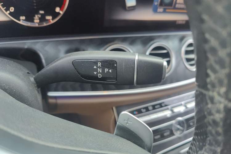 Used Mercedes-Benz E-Class 2019 E 200 L Sport Edition Gear Lever