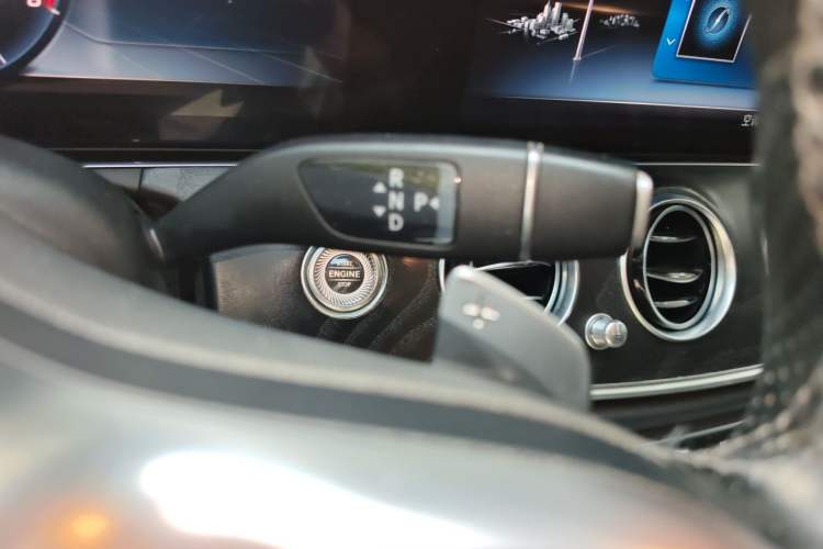 Used Mercedes-Benz E-Class 2019 E 200 L Sport Edition Gear Lever