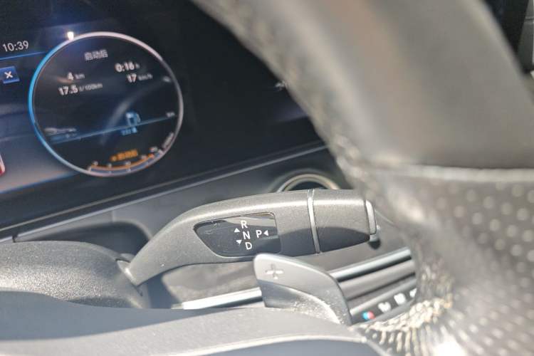 Used Mercedes-Benz E-Class 2019 E 300 L Sport Luxury Edition Gear Lever