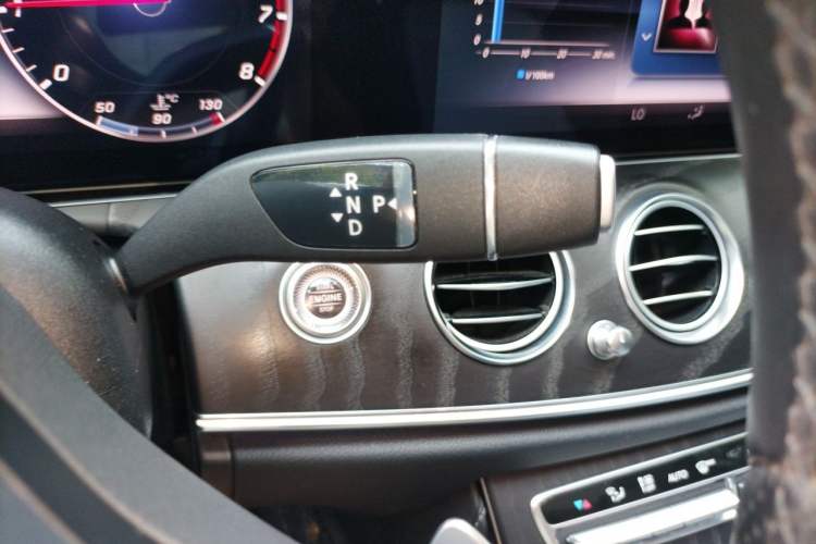 Used Mercedes-Benz E-Class 2019 Restyled E 300 L Sporty and Stylish Edition Gear Lever
