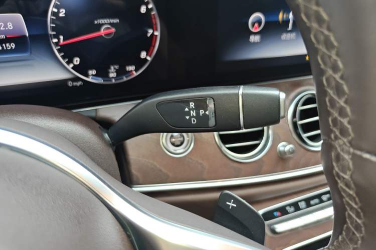 Used Mercedes-Benz E-Class 2019 Restyled E 300 L Luxury Edition Gear Lever