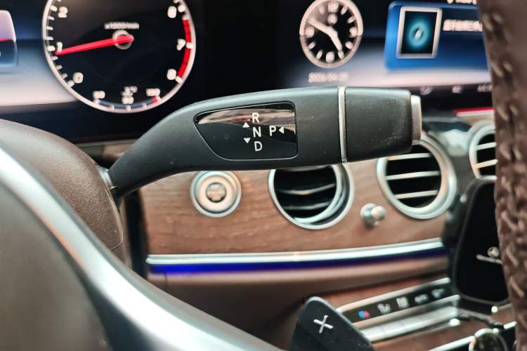 Used Mercedes-Benz E-Class 2019 E 300 L Stylish Model Gear Lever