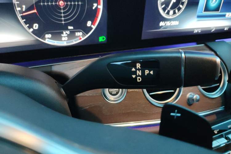 Used Mercedes-Benz E-Class 2019 Facelifted E 300 L Stylish Version Gear Lever