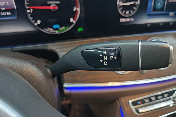 Used Mercedes-Benz E-Class 2019 E 260 L Gear Lever