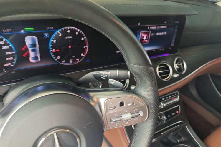 Used Mercedes-Benz E-Class 2019 E 260 L Sport Edition Gear Lever