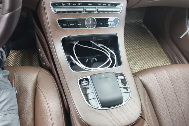 Used Mercedes-Benz E-Class 2019 E 300 L Stylish Model Gear Lever