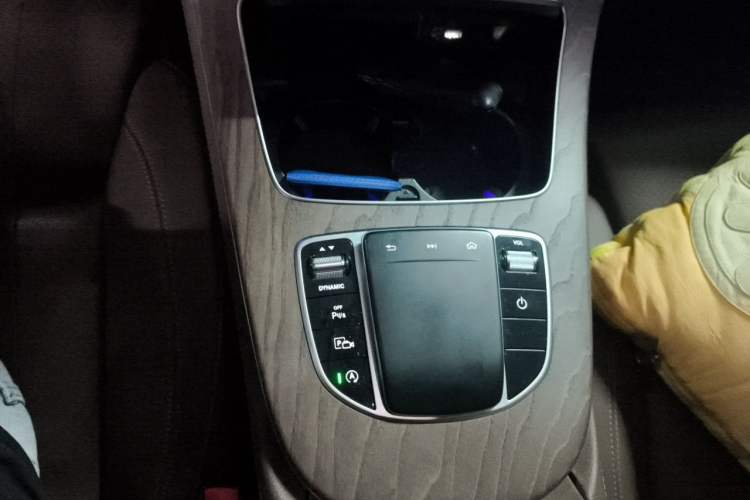 Used Mercedes-Benz E-Class 2019 E 260 L Gear Lever